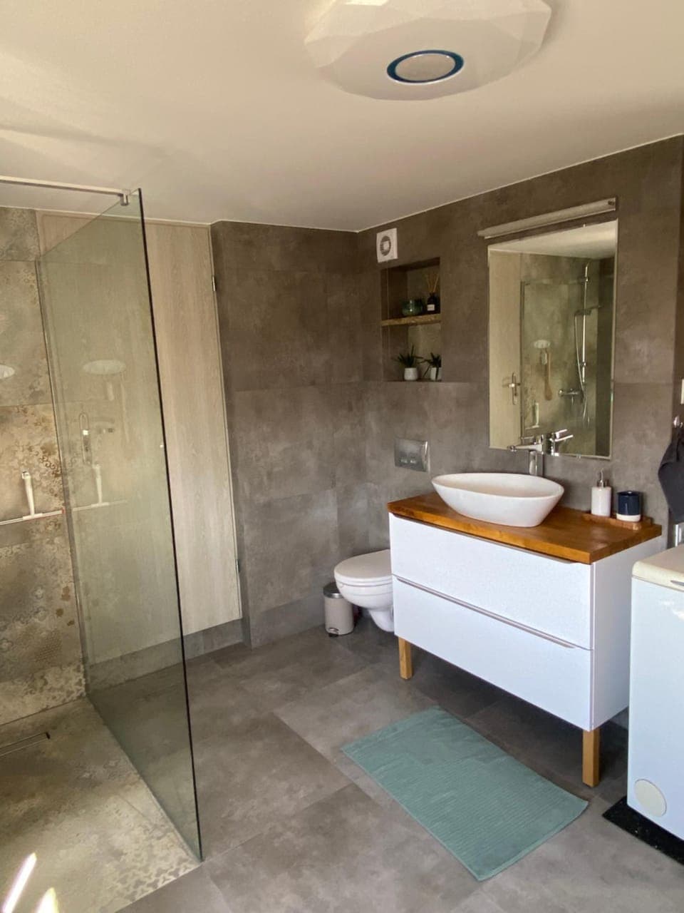 Shower, Bathroom, towels