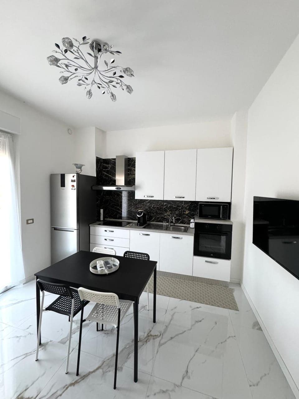 Kitchen or kitchenette, Dining area, minibar, pet friendly, stove