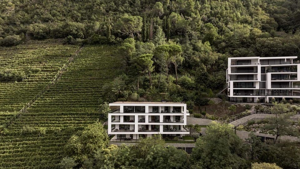 Property building, Natural landscape