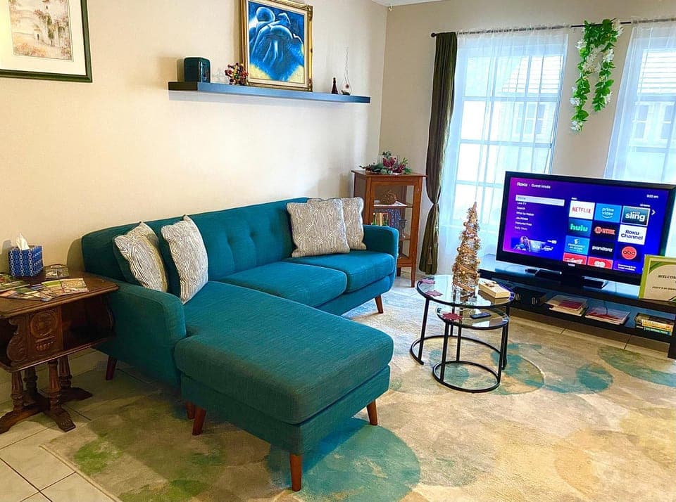 TV and multimedia, Living room, Seating area