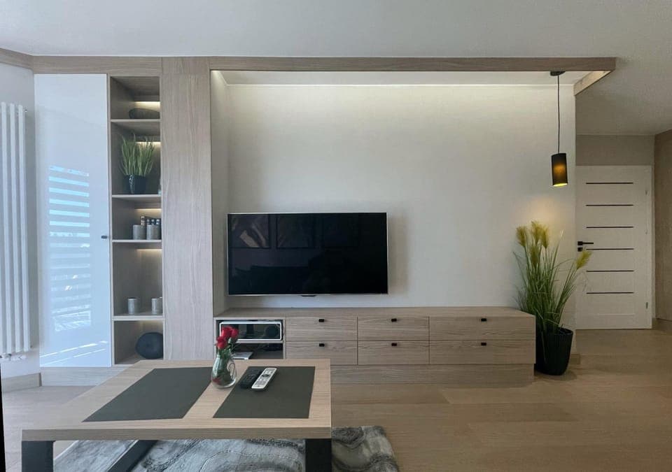 TV and multimedia, Evening entertainment