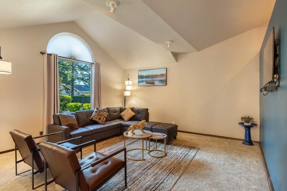 Communal lounge/ TV room, Living room