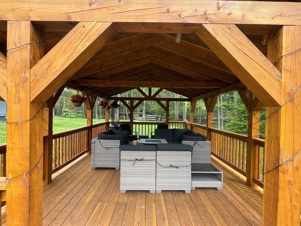 Log Cabin and Guest House Sleeps 18 2 Game Rooms Cabin in Tunkhannock Township