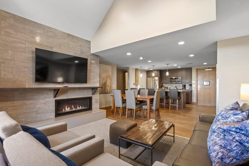 Grand Colorado on Peak 8 - 2 bed/2.5 bath ski-in/ski-out Apartment in Breckenridge