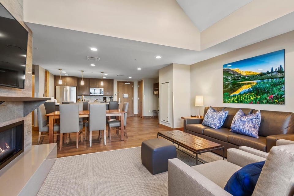 Grand Colorado on Peak 8 - 2 bedroom ski-in/ski-out Apartment in Breckenridge