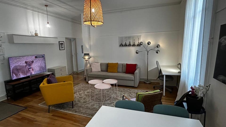 TV and multimedia, Living room, Seating area