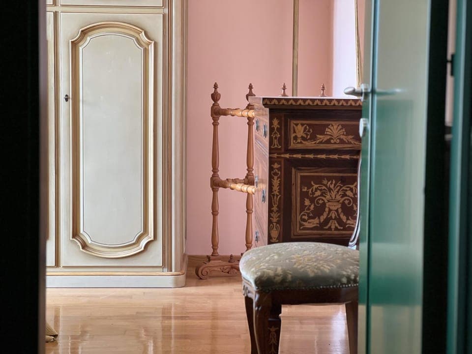 Seating area, wardrobe