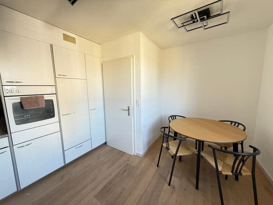 Delta Apartments - Bertastrasse - Self check-in Apartment in Zurich City