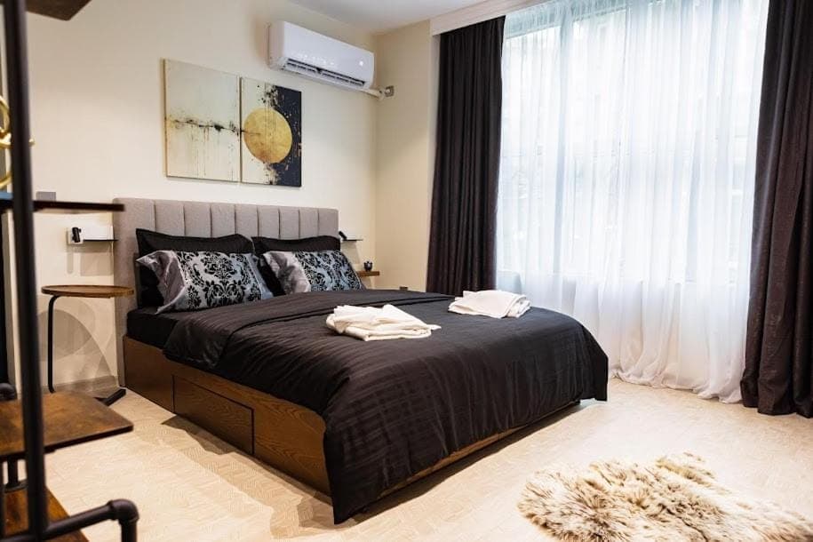 Bed, Photo of the whole room, Bedroom, air conditioner