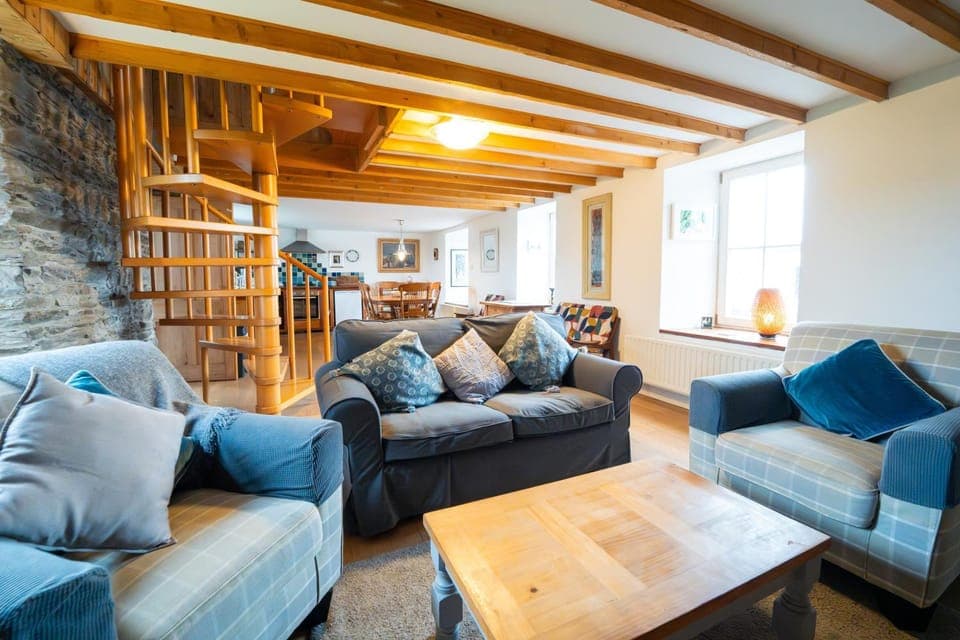 Living room, Seating area