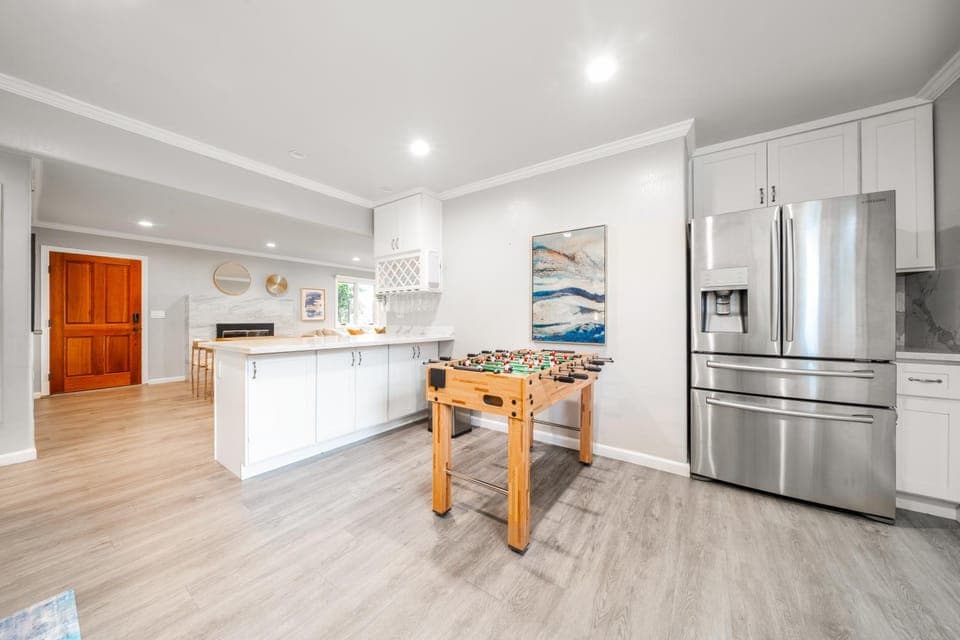 Entertainment, kitchen