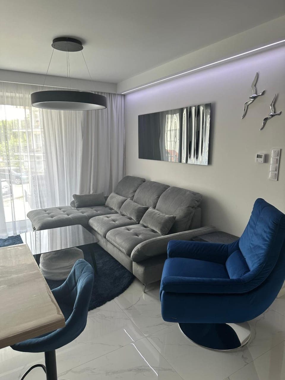 Living room, Seating area