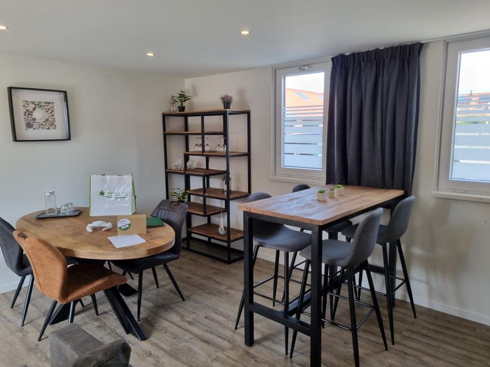 Living room, Seating area, Dining area