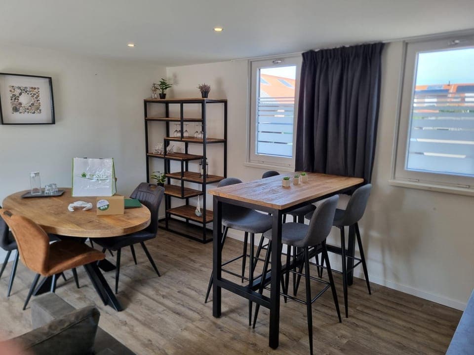 Living room, Seating area, Dining area