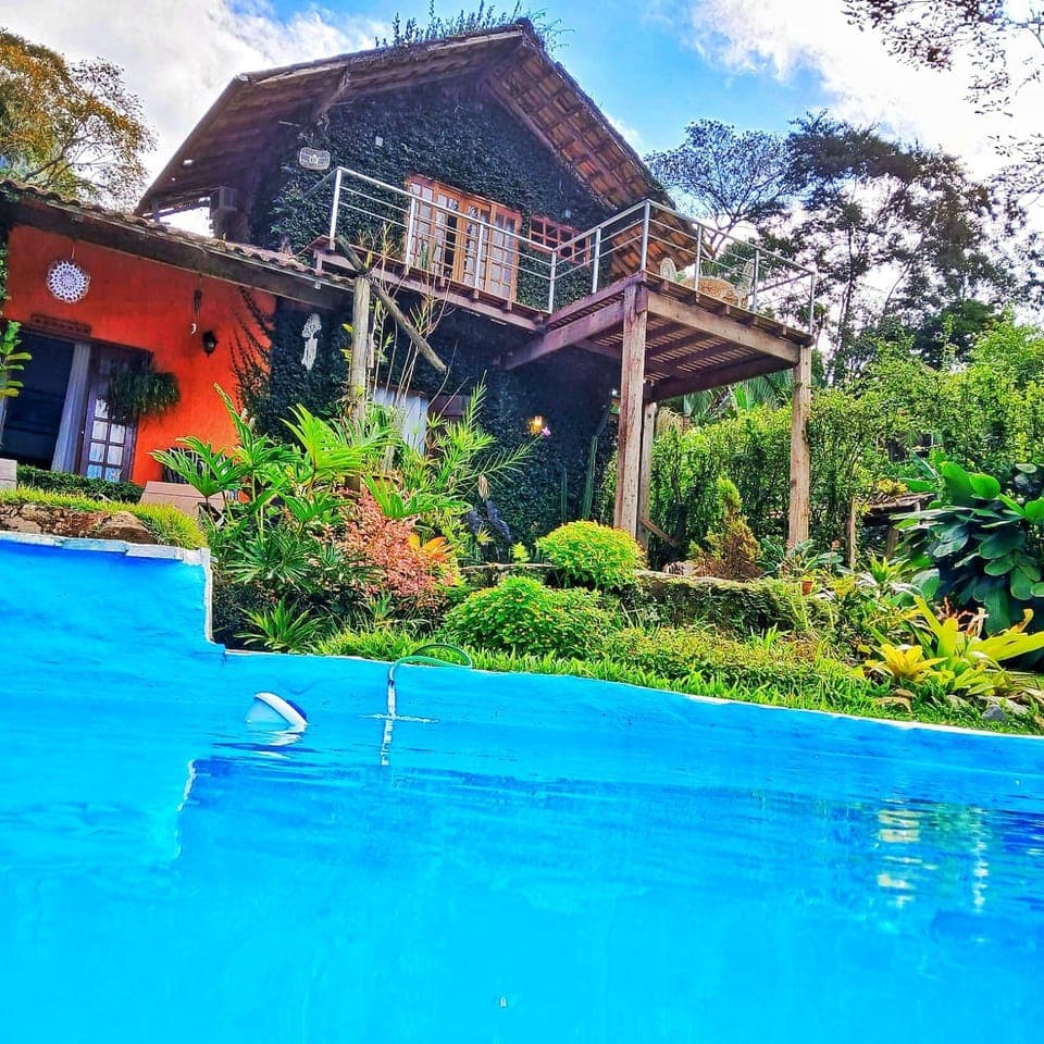 Property building, Garden view, Pool view, Swimming pool