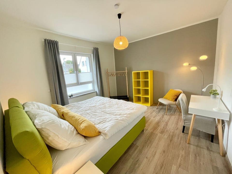 Bed, Photo of the whole room, Bedroom