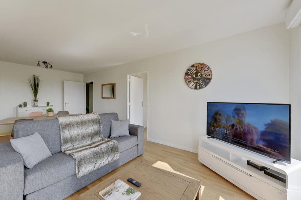 Communal lounge/ TV room, TV and multimedia, Living room, Seating area