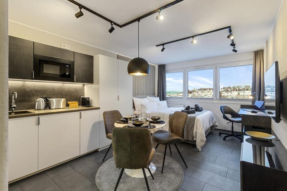 Bed, Bedroom, internet, wardrobe