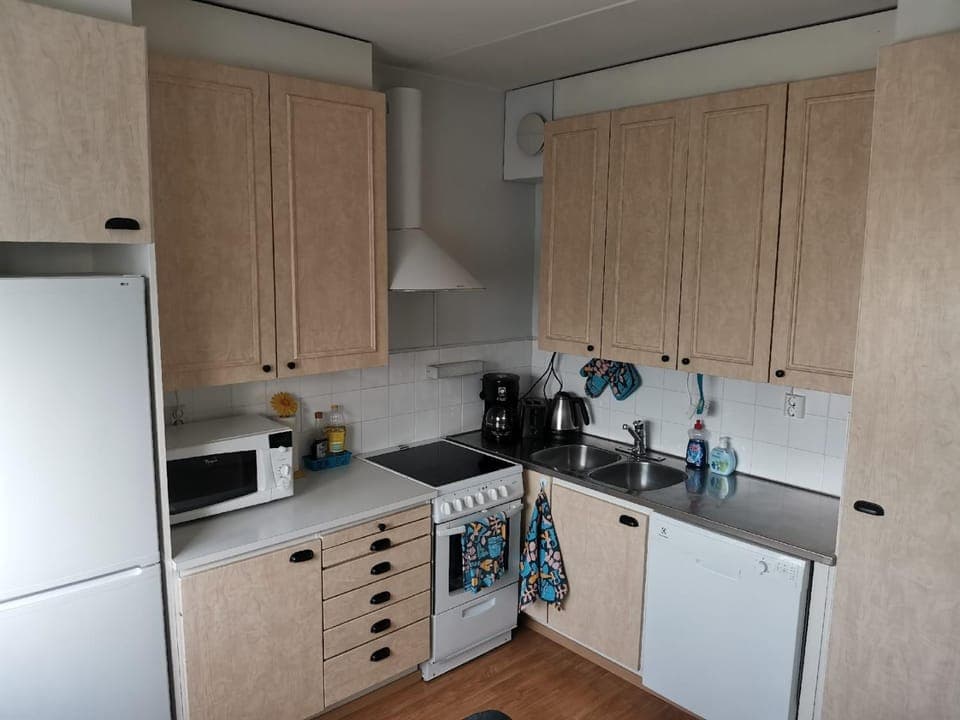 Coffee/tea facilities, dishwasher, minibar, kitchen