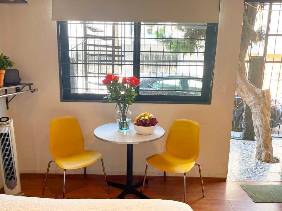 Living room, Seating area, Dining area