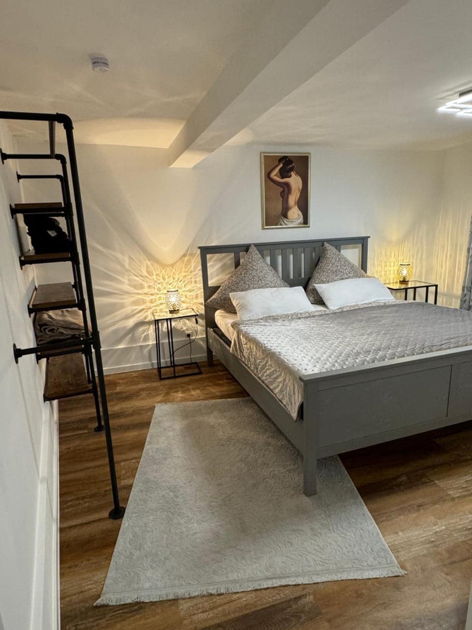 Bed, Photo of the whole room, Bedroom