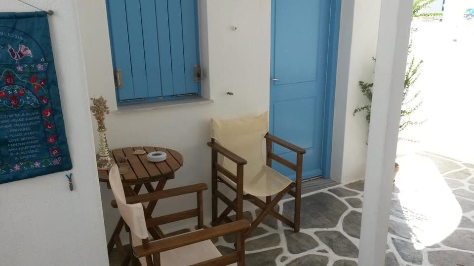 Property building, Patio, Decorative detail