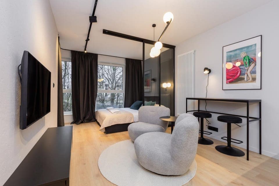 Communal lounge/ TV room, TV and multimedia, Living room, Seating area, Evening entertainment