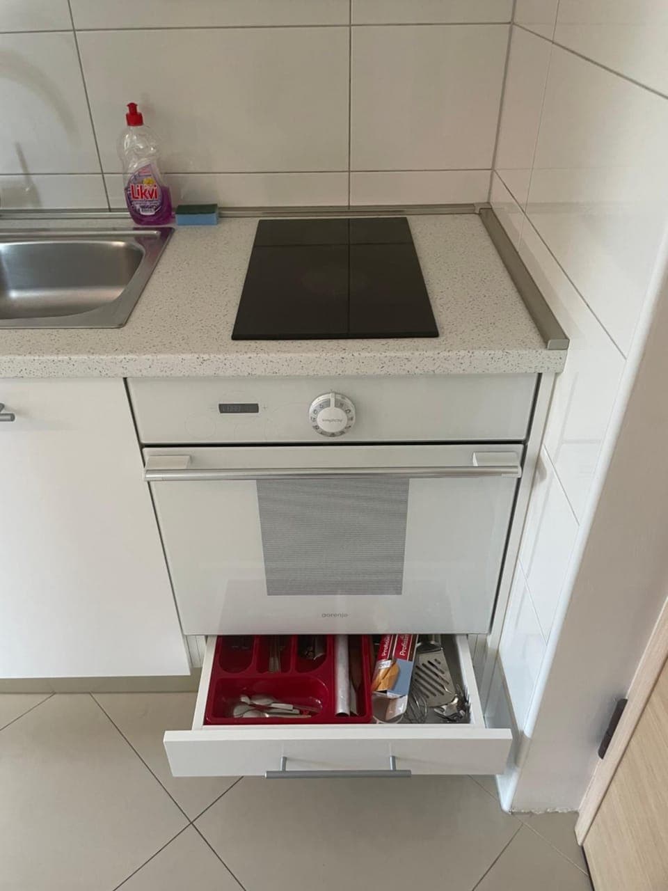 Kitchen or kitchenette