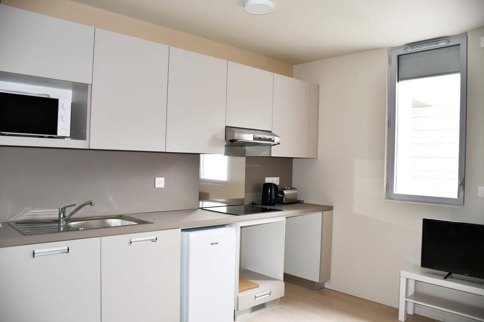 Kitchen or kitchenette, stove