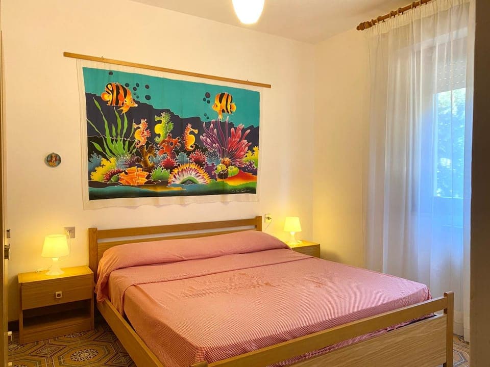 Bed, Photo of the whole room, Decorative detail, Bedroom