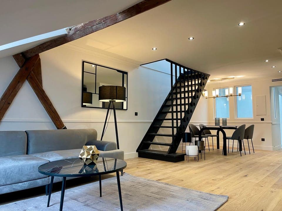 Living room, Seating area