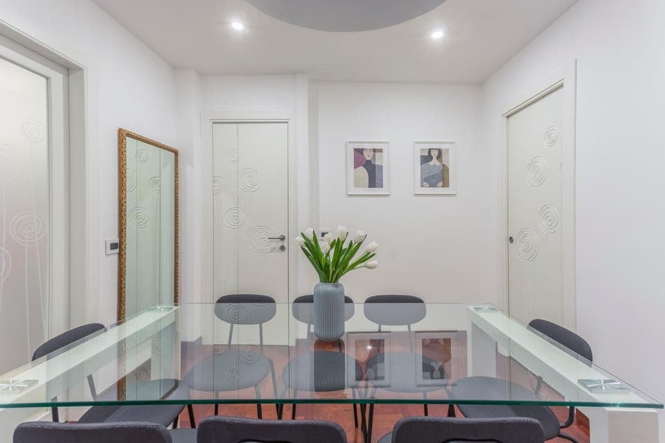 Seating area, Dining area