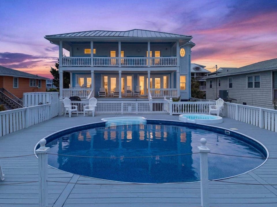 SEA2SKY Ocean front private pool and spa House in Kure Beach