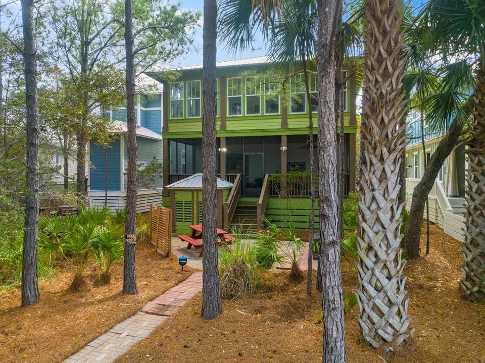 Property building, Natural landscape, Garden, Balcony/Terrace, Balcony/Terrace, Seating area, Garden view