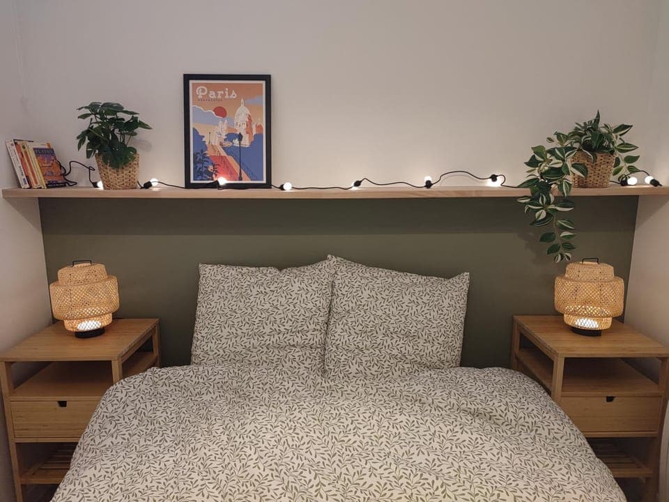 Bed, Bedroom