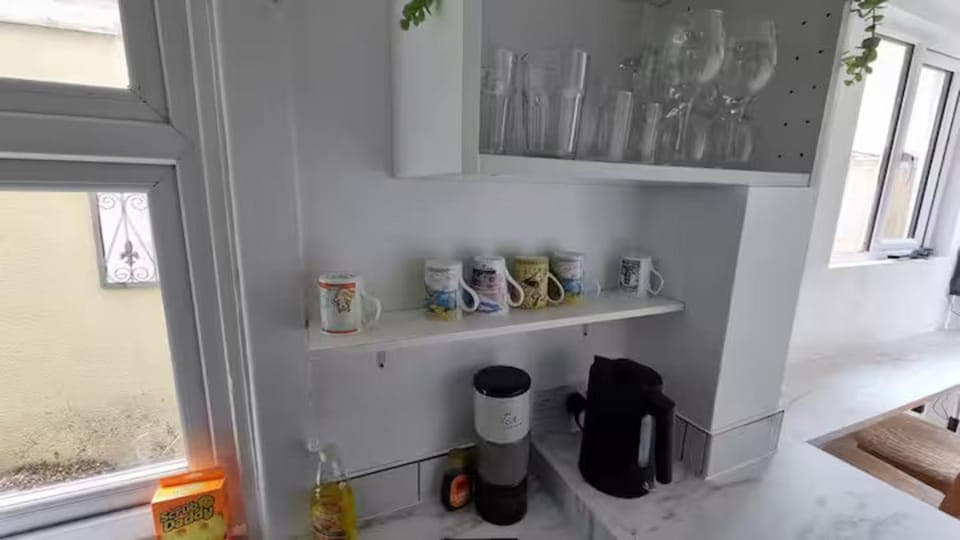 Coffee/tea facilities, Kitchen or kitchenette