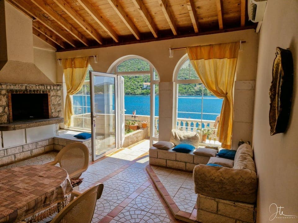 View (from property/room), Living room, Seating area