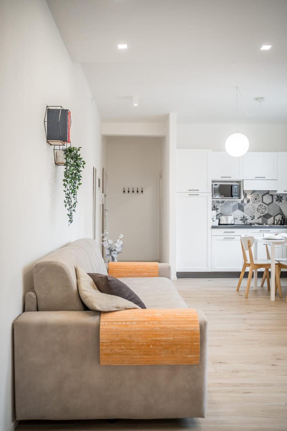 TV and multimedia, Kitchen or kitchenette, Living room, Dining area