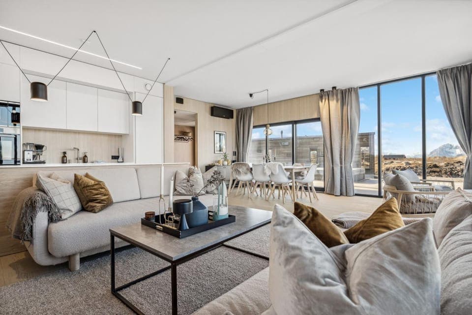 Communal lounge/ TV room, Living room