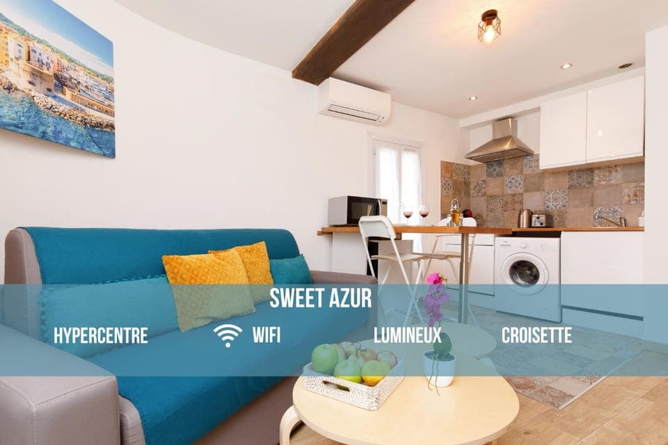 Property logo or sign, Kitchen or kitchenette, Living room, Seating area, Dining area, Text overlay