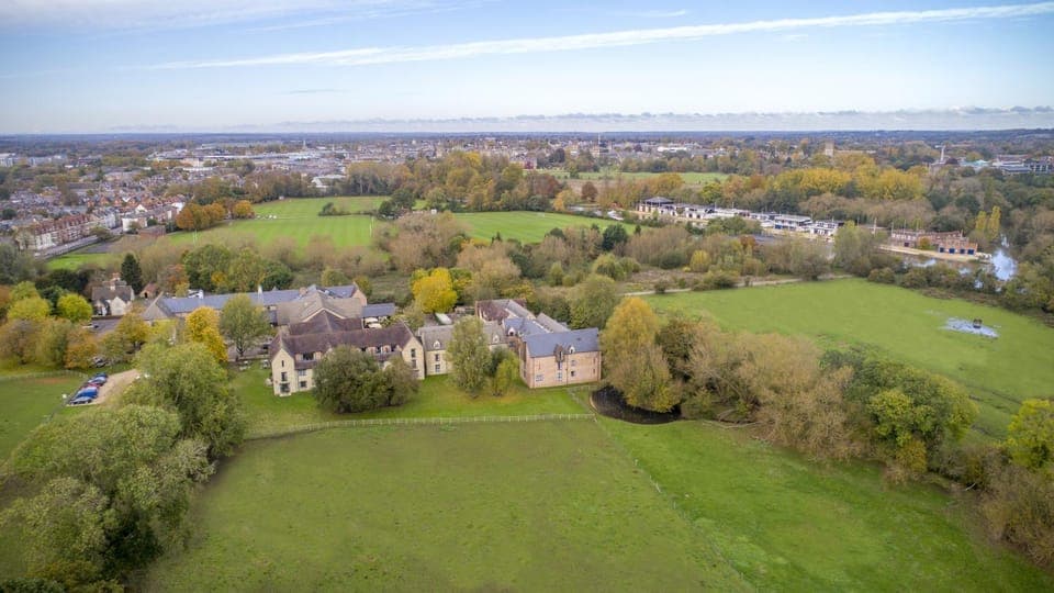 Nearby landmark, Neighbourhood, Natural landscape, Bird's eye view, Garden