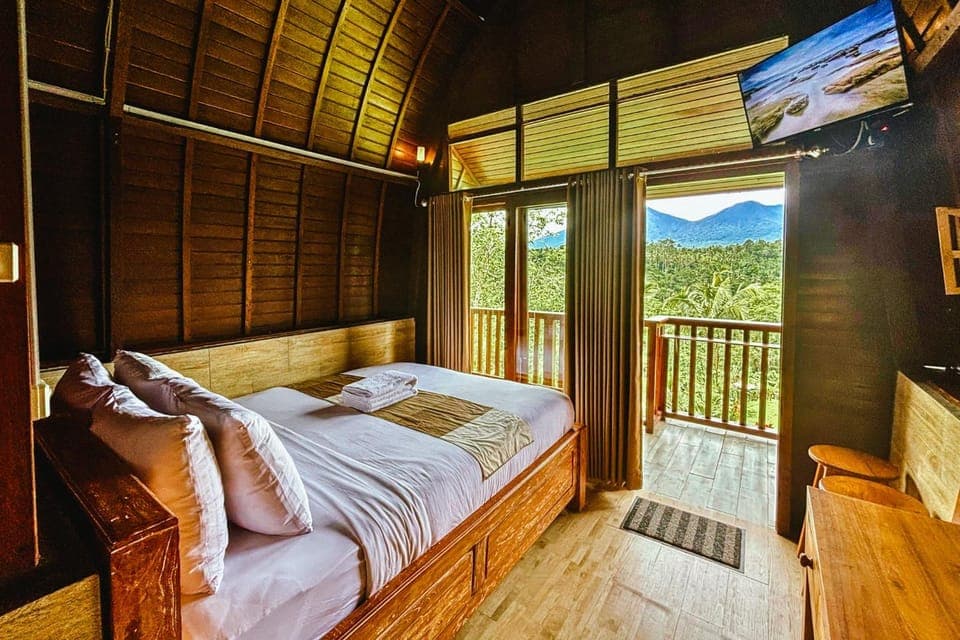 Bed, Natural landscape, TV and multimedia, Photo of the whole room, Bedroom, Mountain view