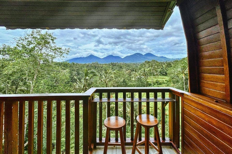 Patio, Spring, Day, Natural landscape, View (from property/room), Balcony/Terrace, Mountain view