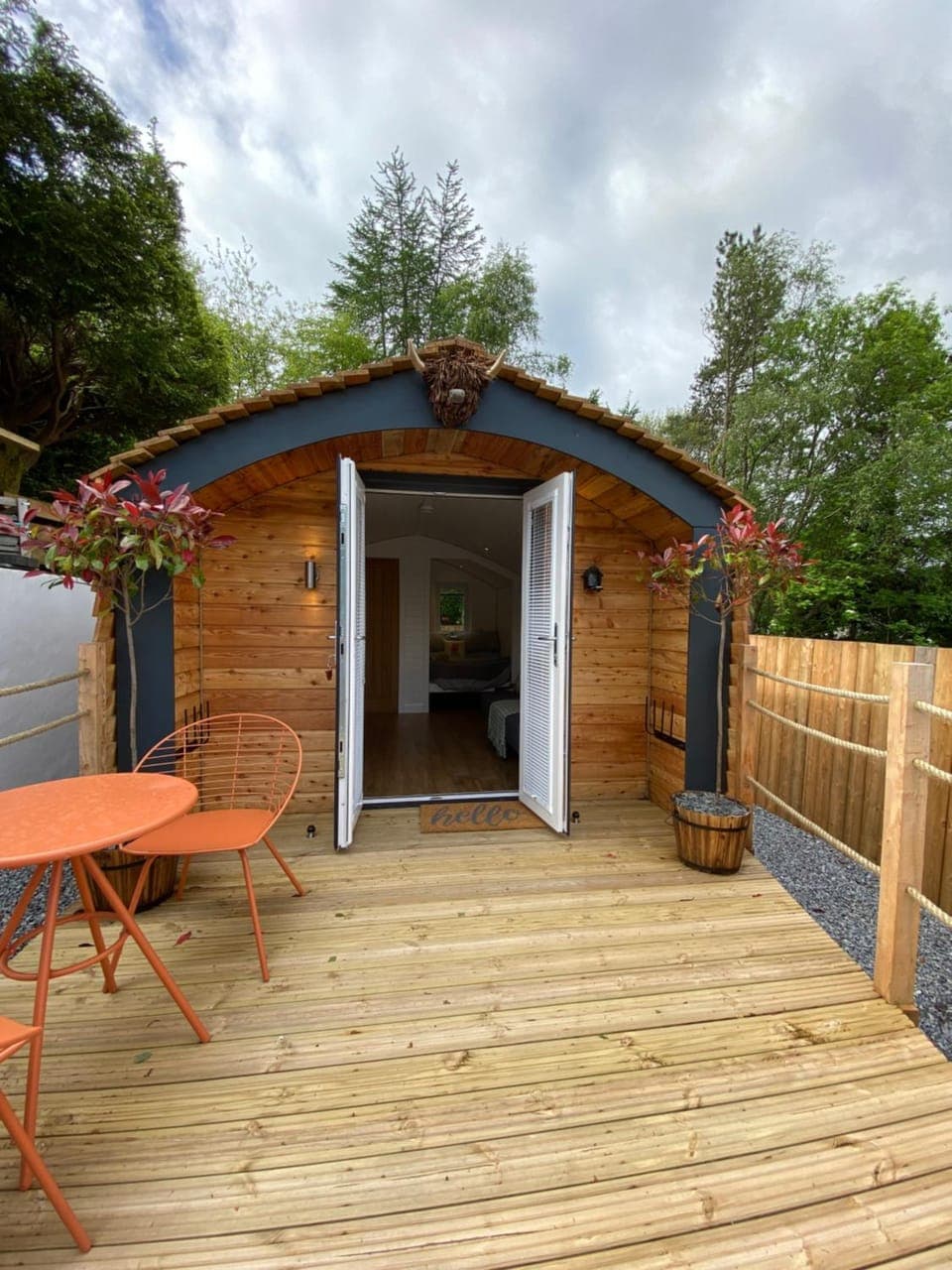 Patio, Facade/entrance