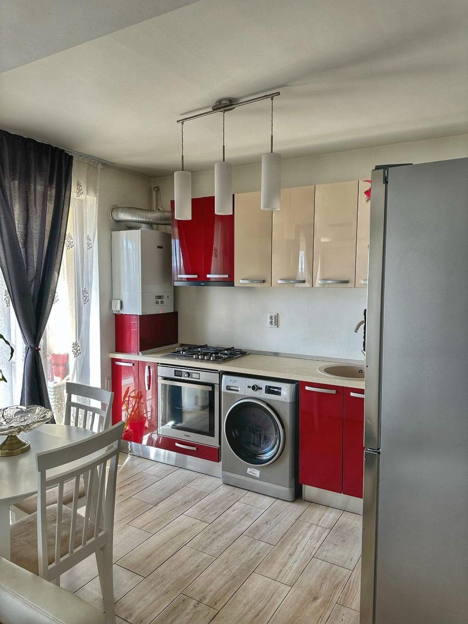 Kitchen or kitchenette, Dining area, oven, pet friendly, washing machine