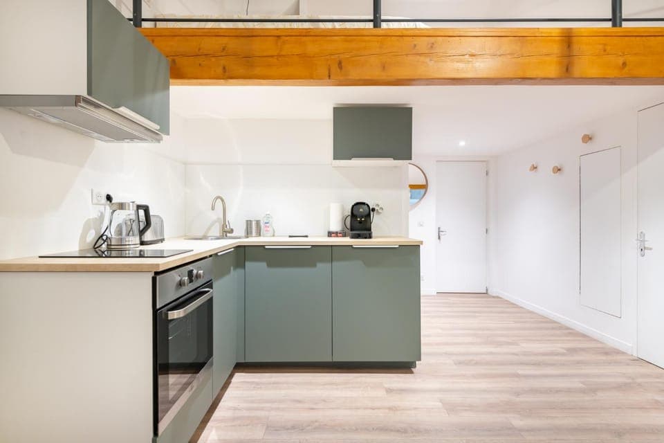 Coffee/tea facilities, pet friendly, stove