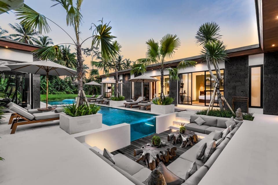 Day, Pool view, Swimming pool, sunbed