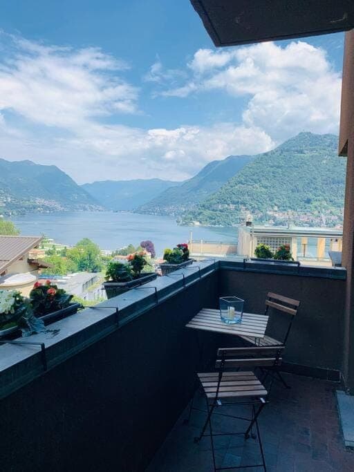 Balcony/Terrace, Lake view, Mountain view