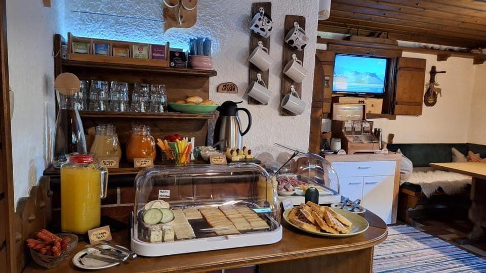 Breakfast, Buffet breakfast