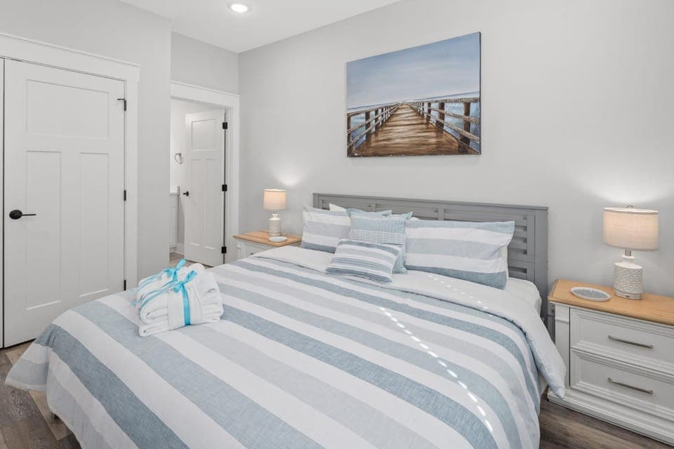 Bed, Bedroom